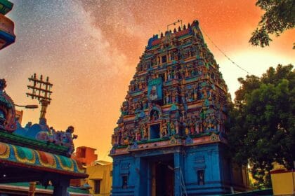 Non-brahmin archakar