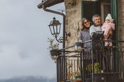 italy-Mountain-village-first baby-Abrazo-Pagliara dei Marsi-Laura Bussi Trabucco