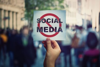 Andhra Pradesh social media ban-Under 16 social media ban-Online Tamil News