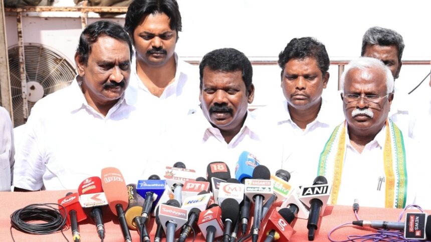 Congress Party,Tamil Nadu Politics,Political Alliances,DMK Alliance, Vijay TVK,Indian Politics,Party Infighting,Coalition Dynamics,Electoral Politics,Political Commentary,Editorial