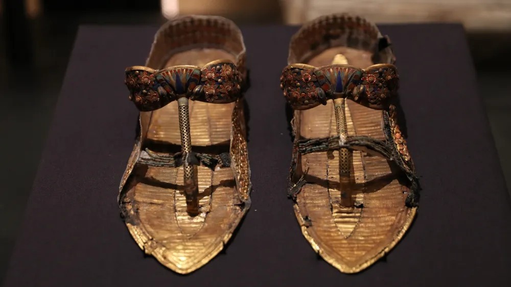 king Tutankhamun shoes