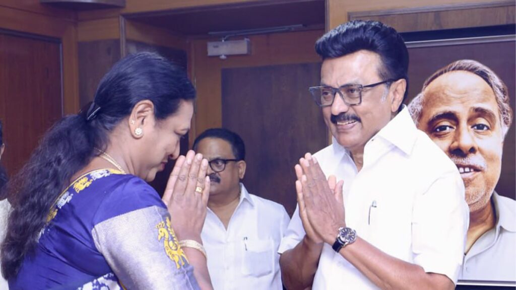 20 ஆண்டுகளுக்கு பின் கைகூடுமா அந்த வெற்றி? எதிர்பார்ப்பில் பிரேமலதா 64 premalatha stalin