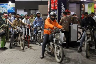 Petrol price hike Pakistan ,