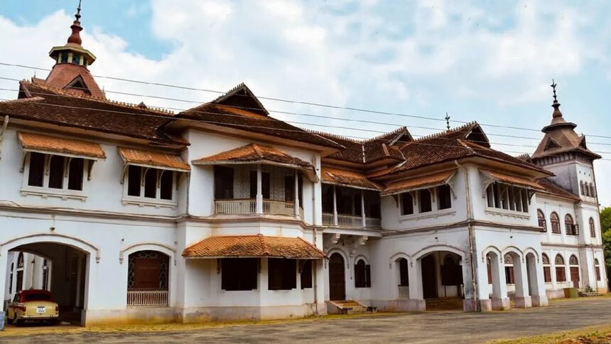 Kavadiyar Palace theft