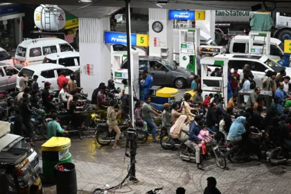 Pakistan fuel prices ,