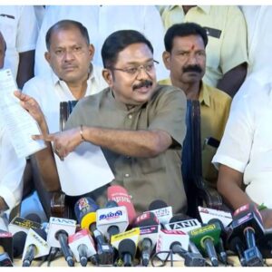 ttv dinakaran ammk