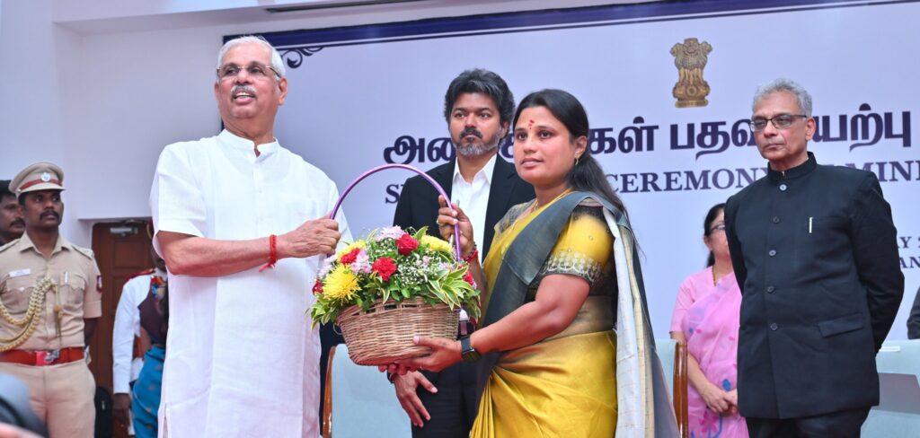 தவெக அரசின் 33 அமைச்சர்கள்: முதல்வர் வசம் 13 துறைகள் - முழு விபரம் 68 tvk ministers3