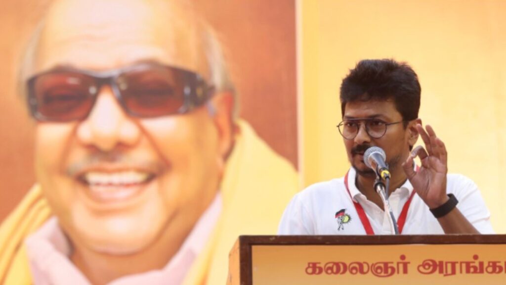 விஜய்க்கு தவெகவில் இருந்தே எதிர்க்குரல்! முட்டு கொடுக்க முடியாது! என ஆவேசம் 66 udhayanithi stalin